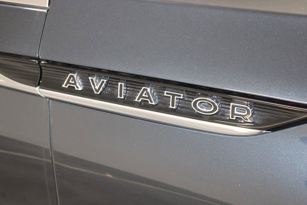 Used 2023 Lincoln Aviator Black Label w/ Dynamic Handling Package image 12