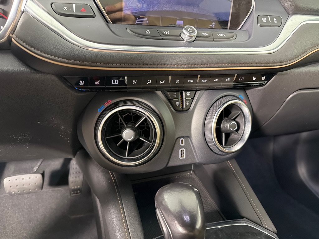 Used 2020 Chevrolet Blazer Premier AWD/4WD image 18