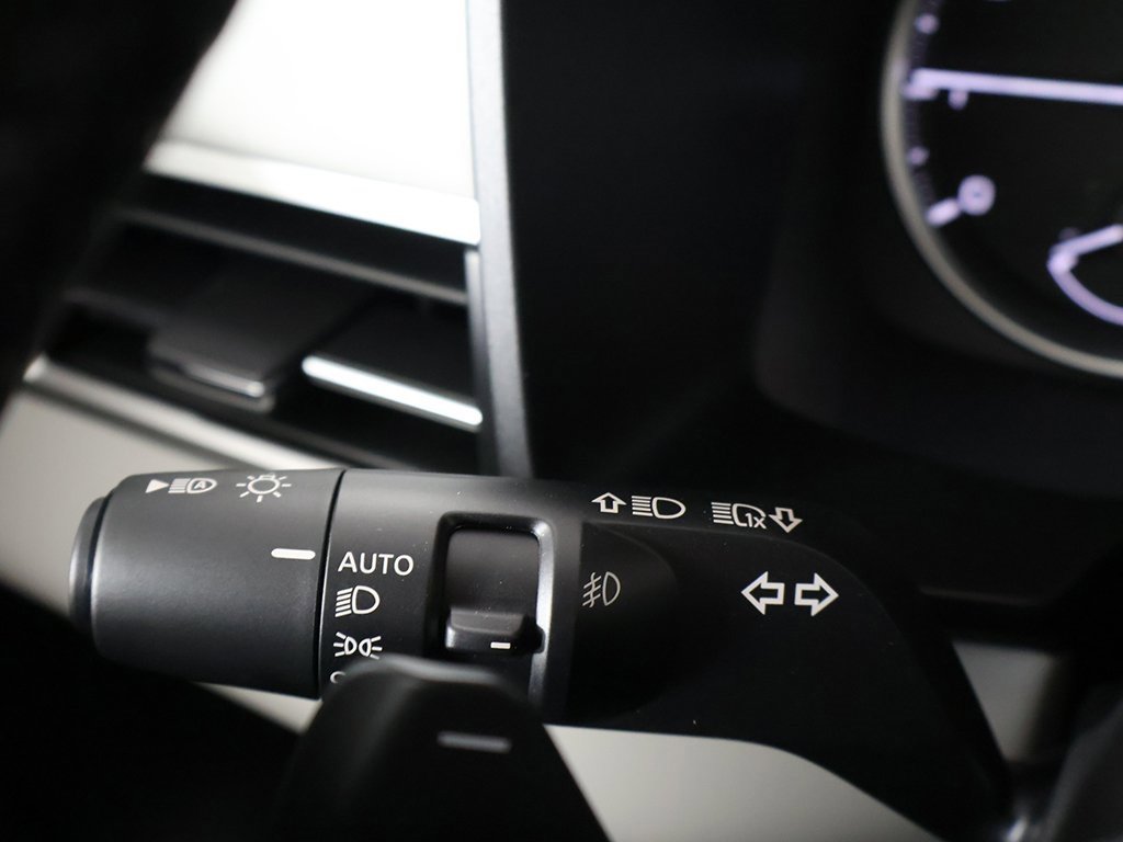 New 2025 Mitsubishi Outlander SE image 44