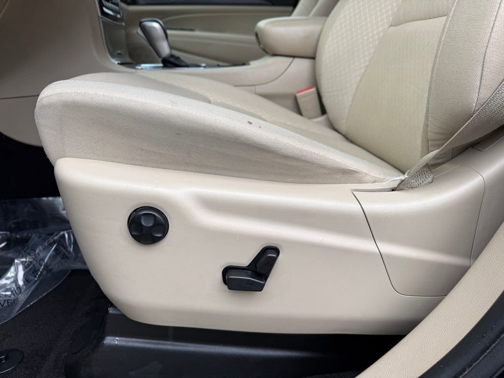 Used 2022 Jeep Grand Cherokee Laredo E image 17