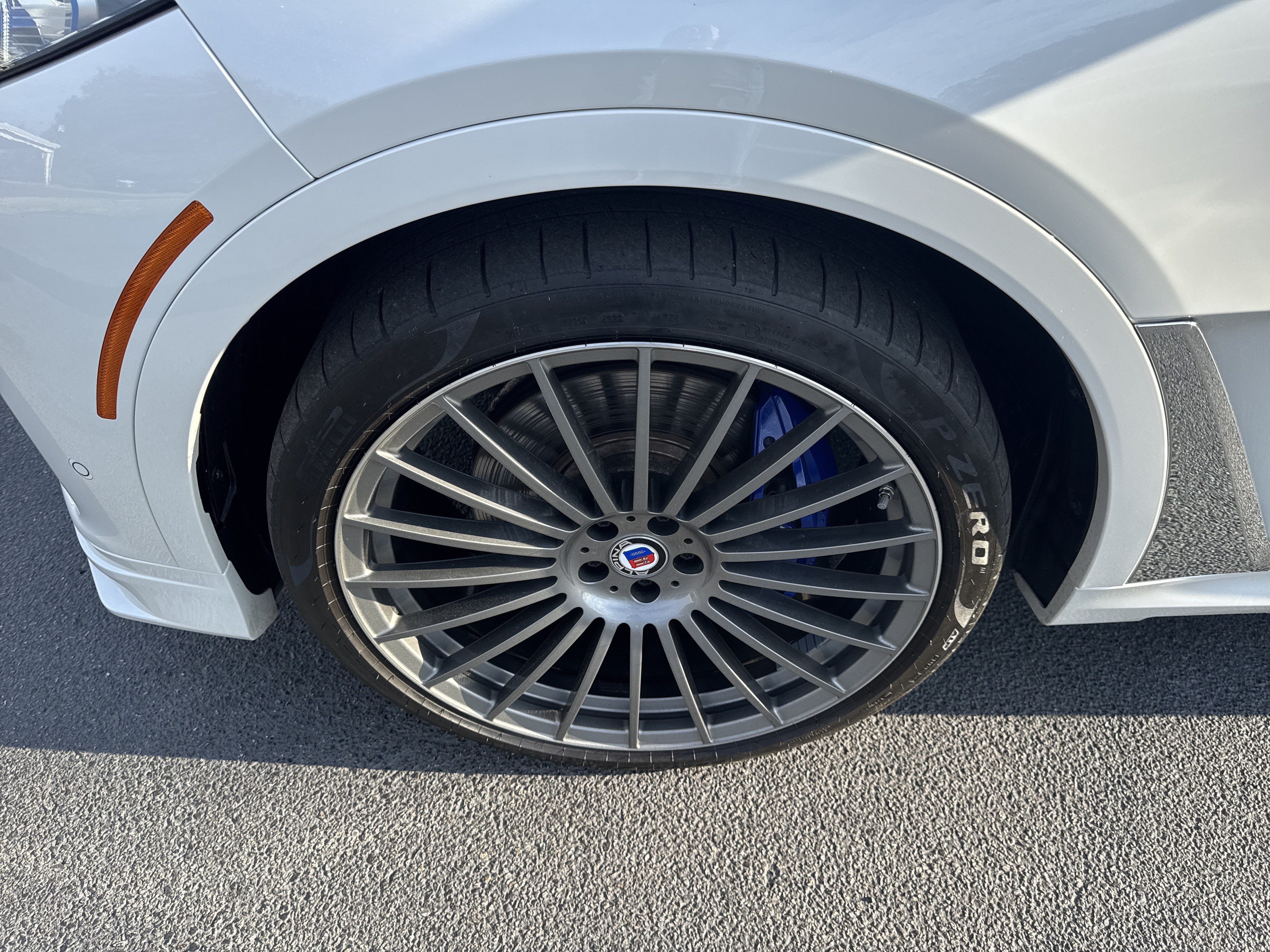 Used 2022 BMW ALPINA XB7 AWD/4WD image 9