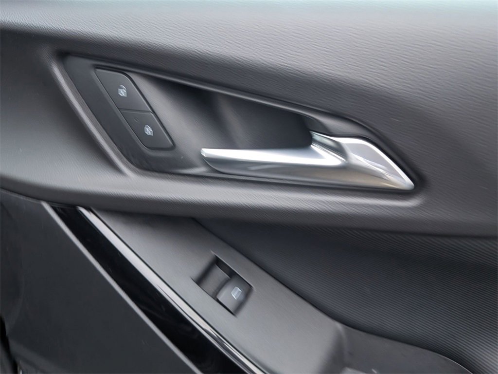 Used 2025 Chevrolet Equinox LT image 30