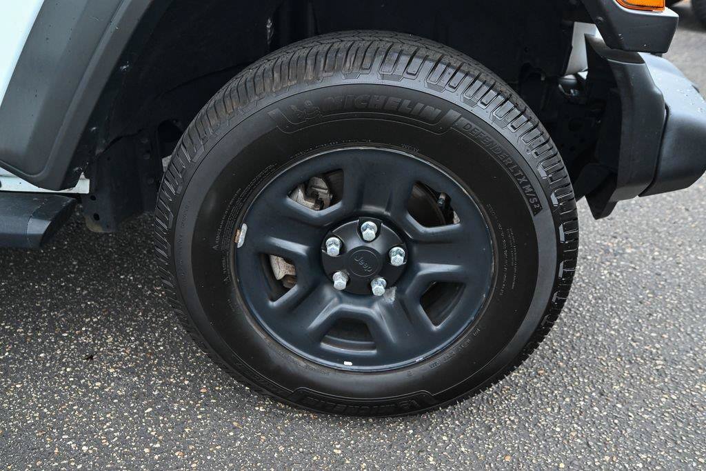 Used 2022 Jeep Wrangler Sport AWD/4WD image 15