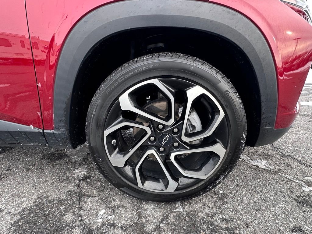 Certified 2024 Chevrolet Trax RS FWD image 35