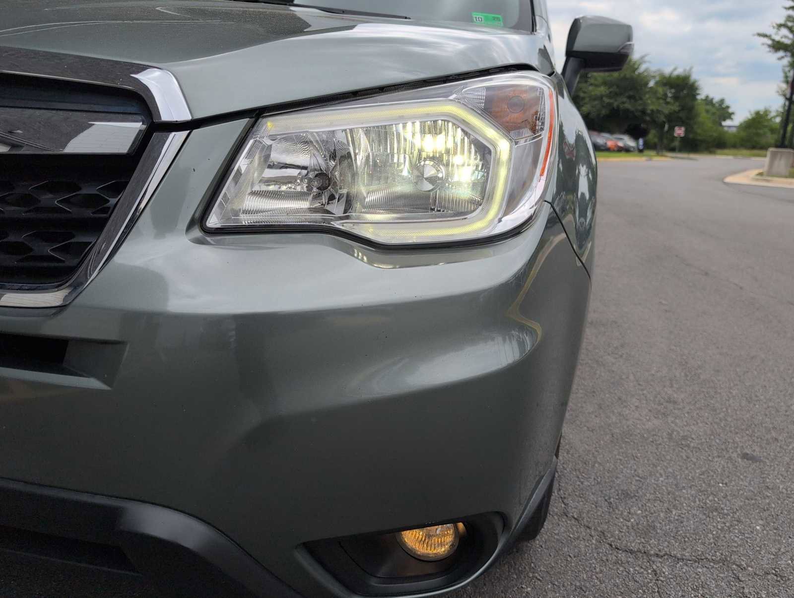 Used 2016 Subaru Forester 2.5i Touring w/ Eyesight & Navigation System AWD/4WD image 11