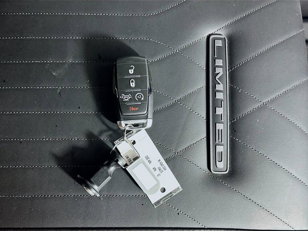 New 2025 RAM 2500 Limited w/ Towing Technology Group image 20