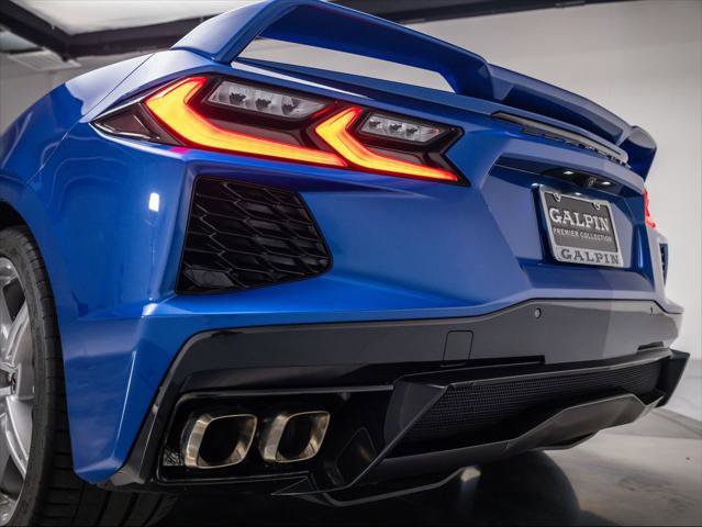 Used 2020 Chevrolet Corvette Stingray Premium Cpe w/ 3LT Preferred Equipment Group image 35