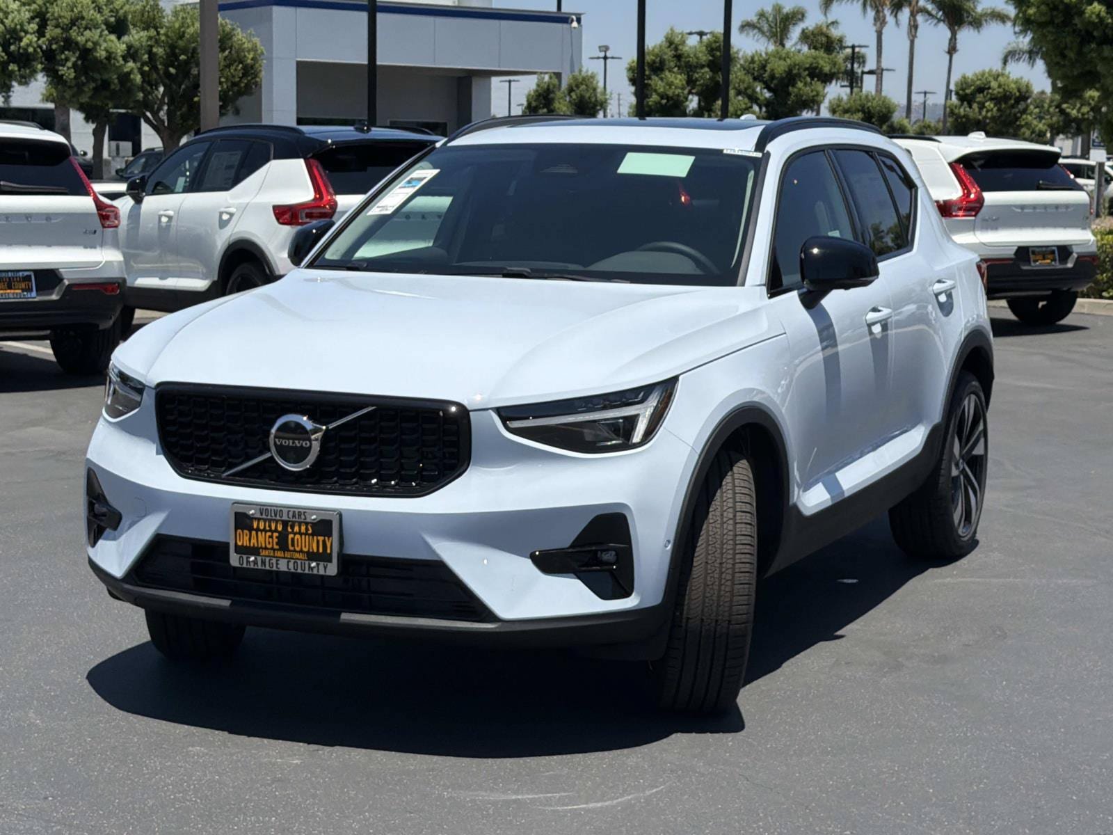 New 2026 Volvo XC40 B5 Plus w/ Protection Package Premier AWD/4WD image 3
