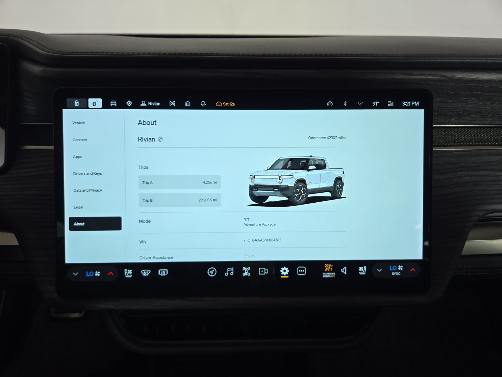 Used 2022 Rivian R1T Adventure AWD/4WD image 27
