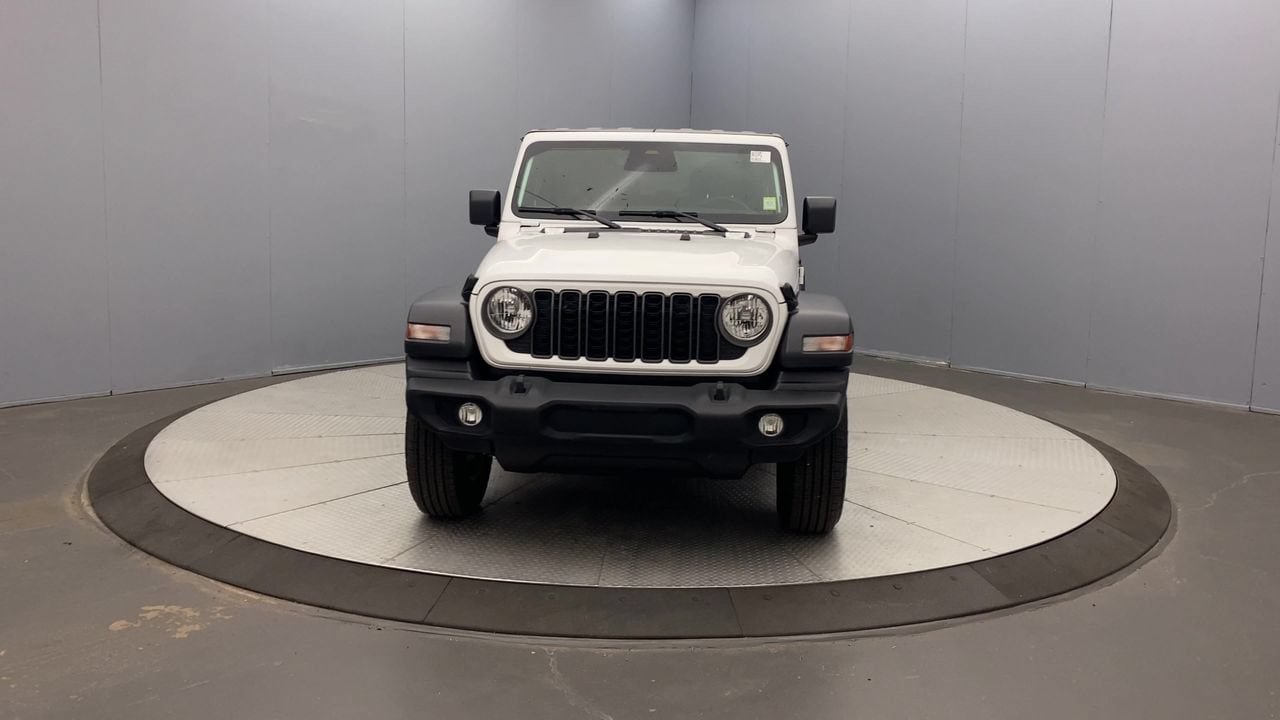 Used 2025 Jeep Wrangler Sport AWD/4WD image 8