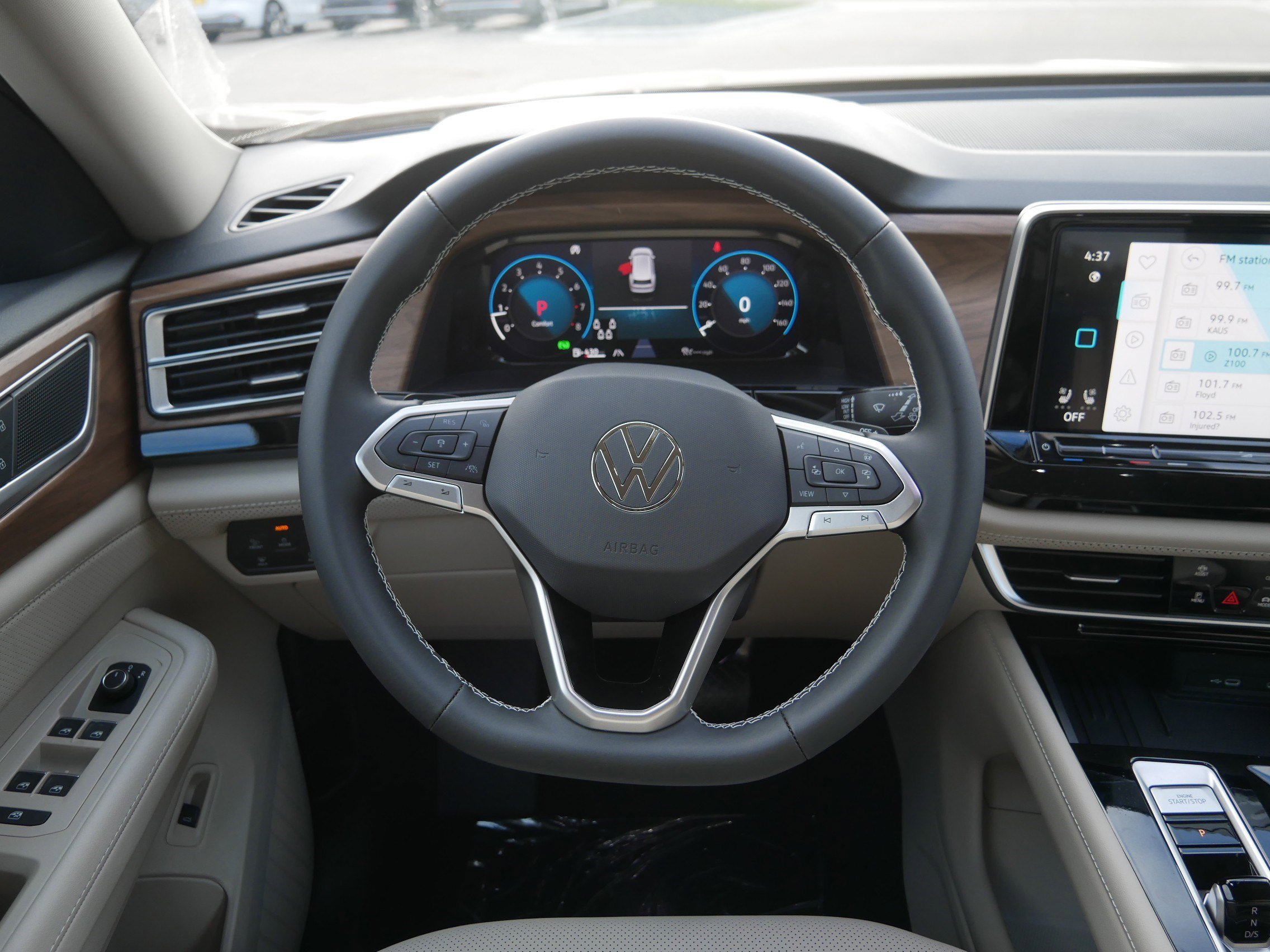 New 2026 Volkswagen Atlas SE image 11