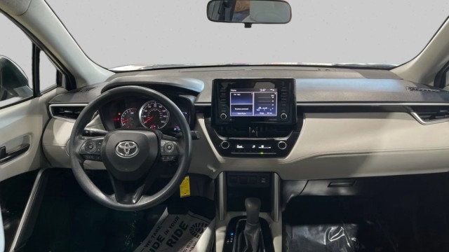 Used 2022 Toyota Corolla Cross L AWD/4WD image 17