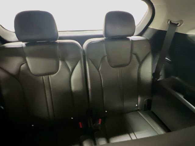 Certified 2024 Kia Sorento S image 28