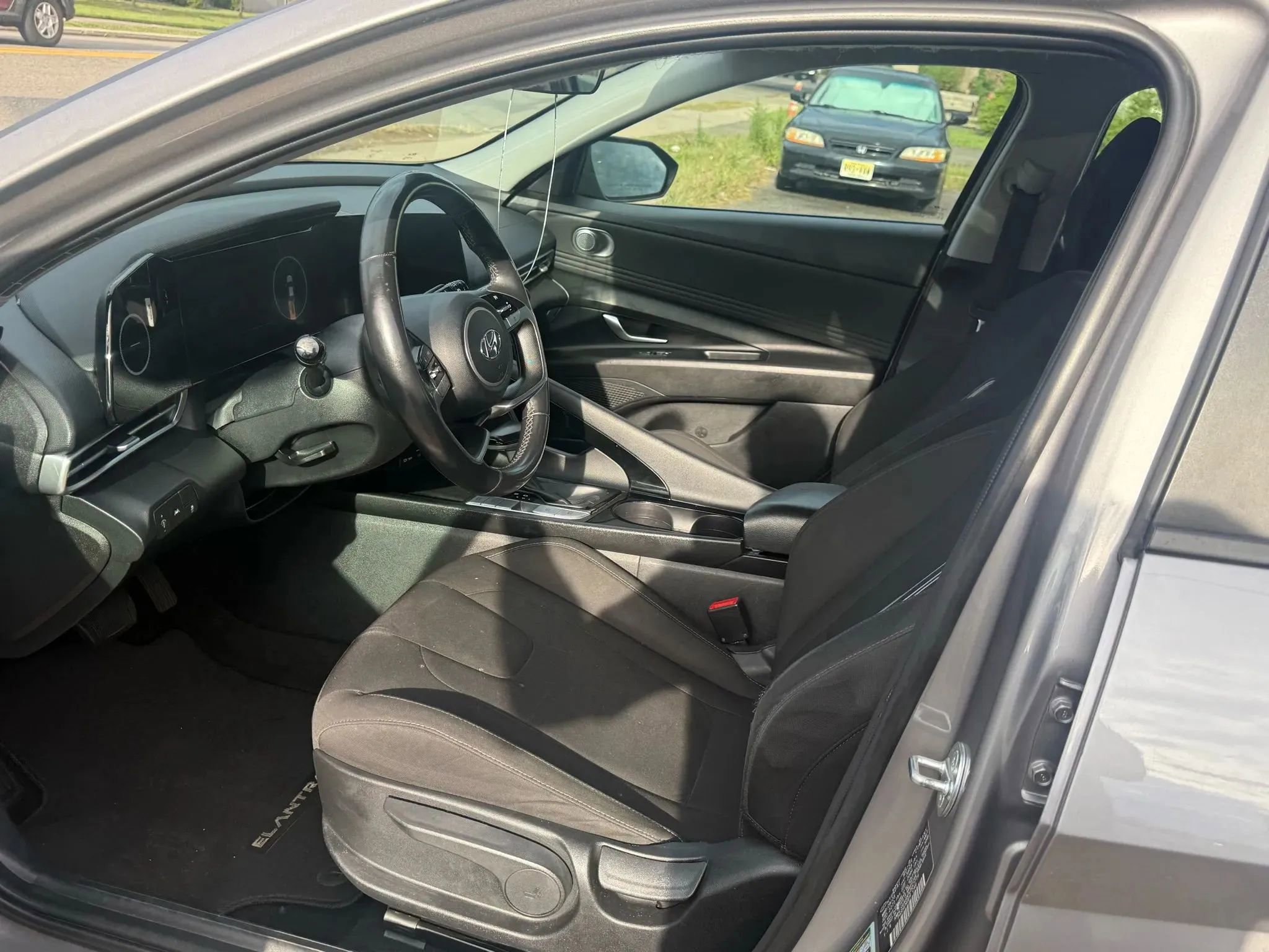 Used 2023 Hyundai Elantra SEL w/ Convenience Package image 10