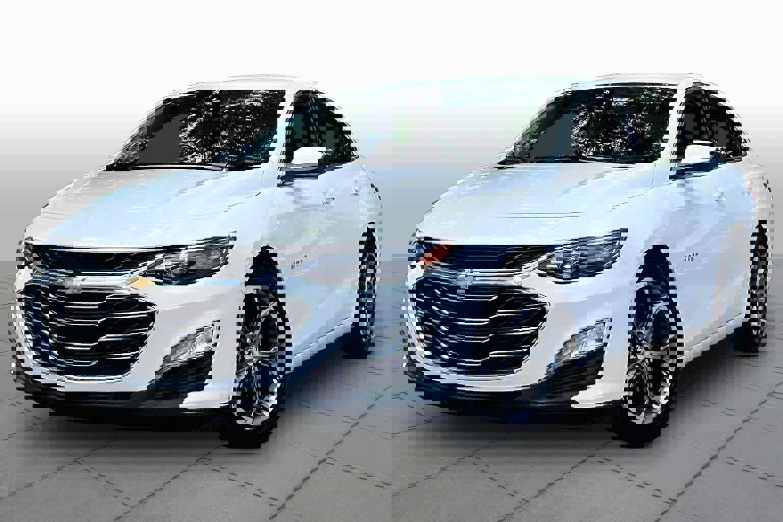 Used 2024 Chevrolet Malibu LT FWD image 1