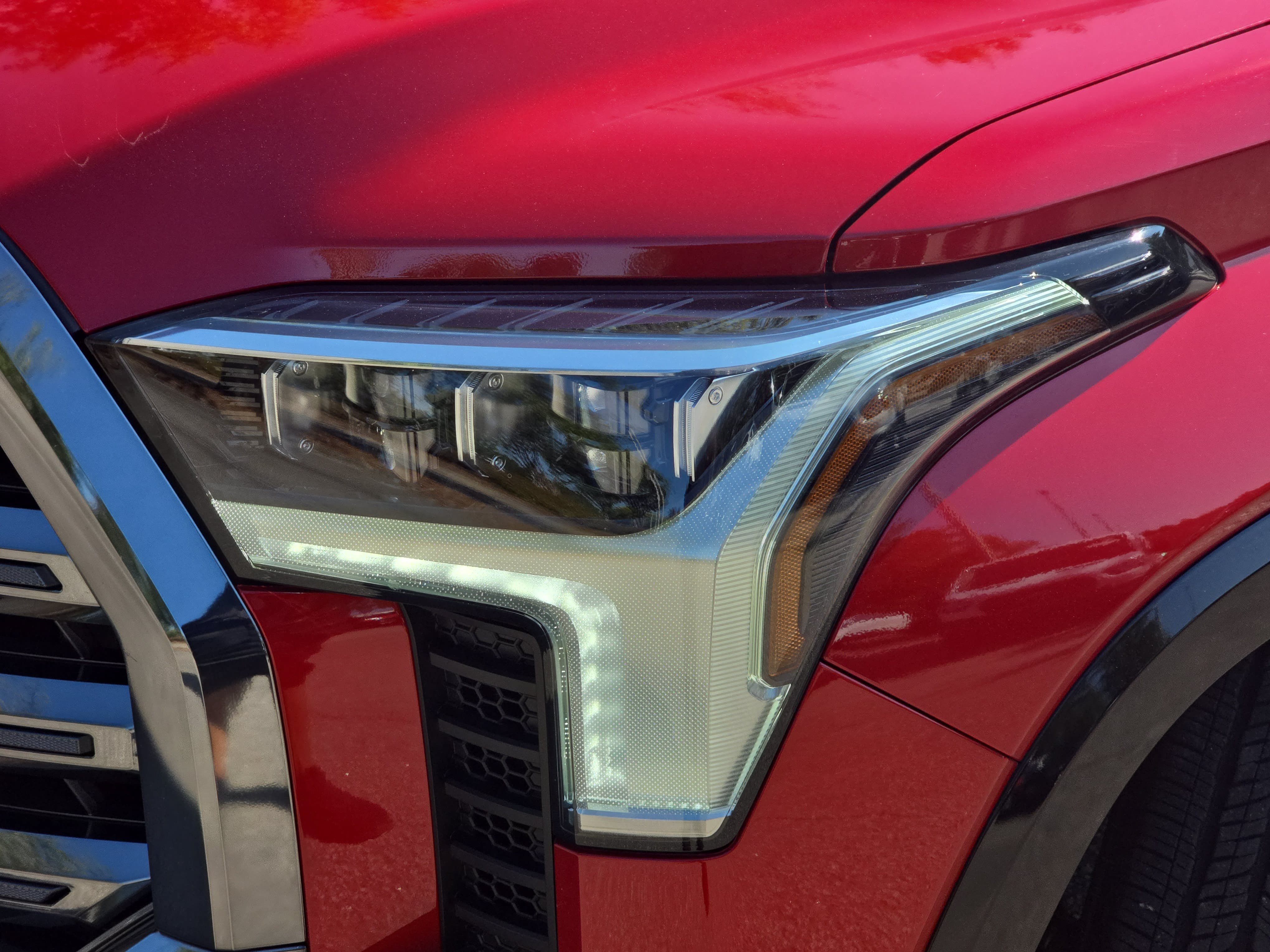 Used 2025 Toyota Tundra Platinum AWD/4WD image 32