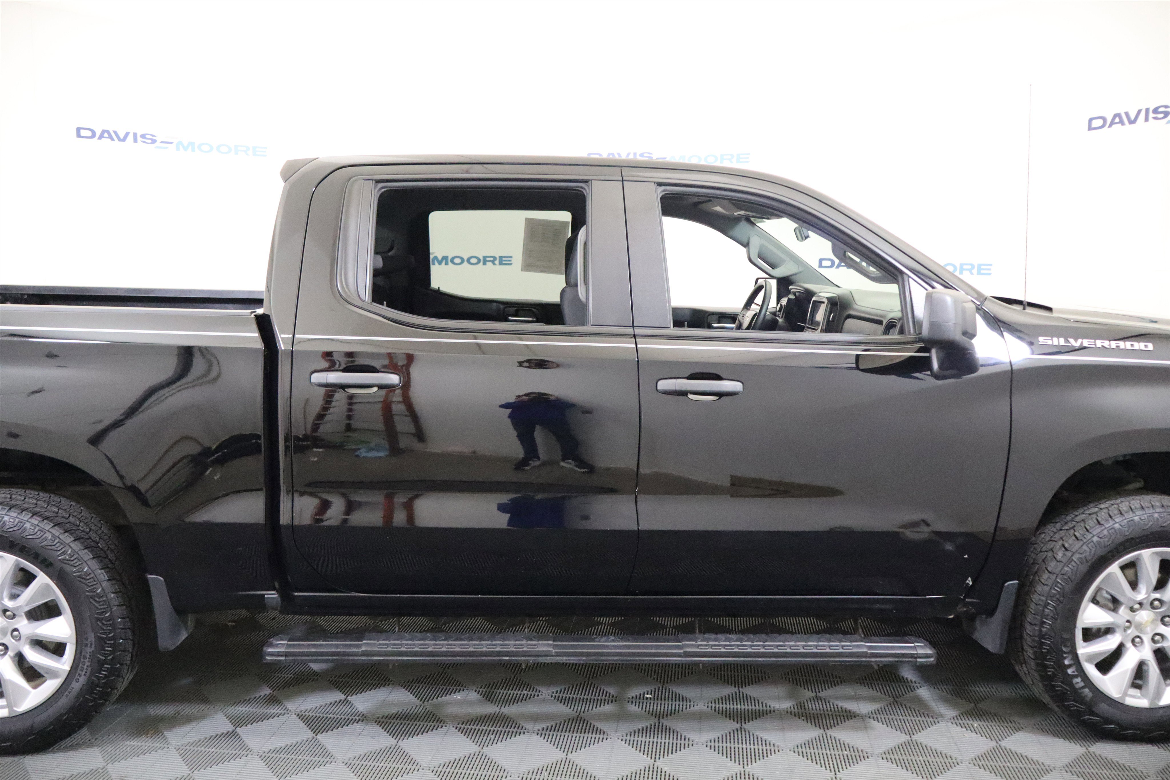 Used 2021 Chevrolet Silverado 1500 Custom image 4