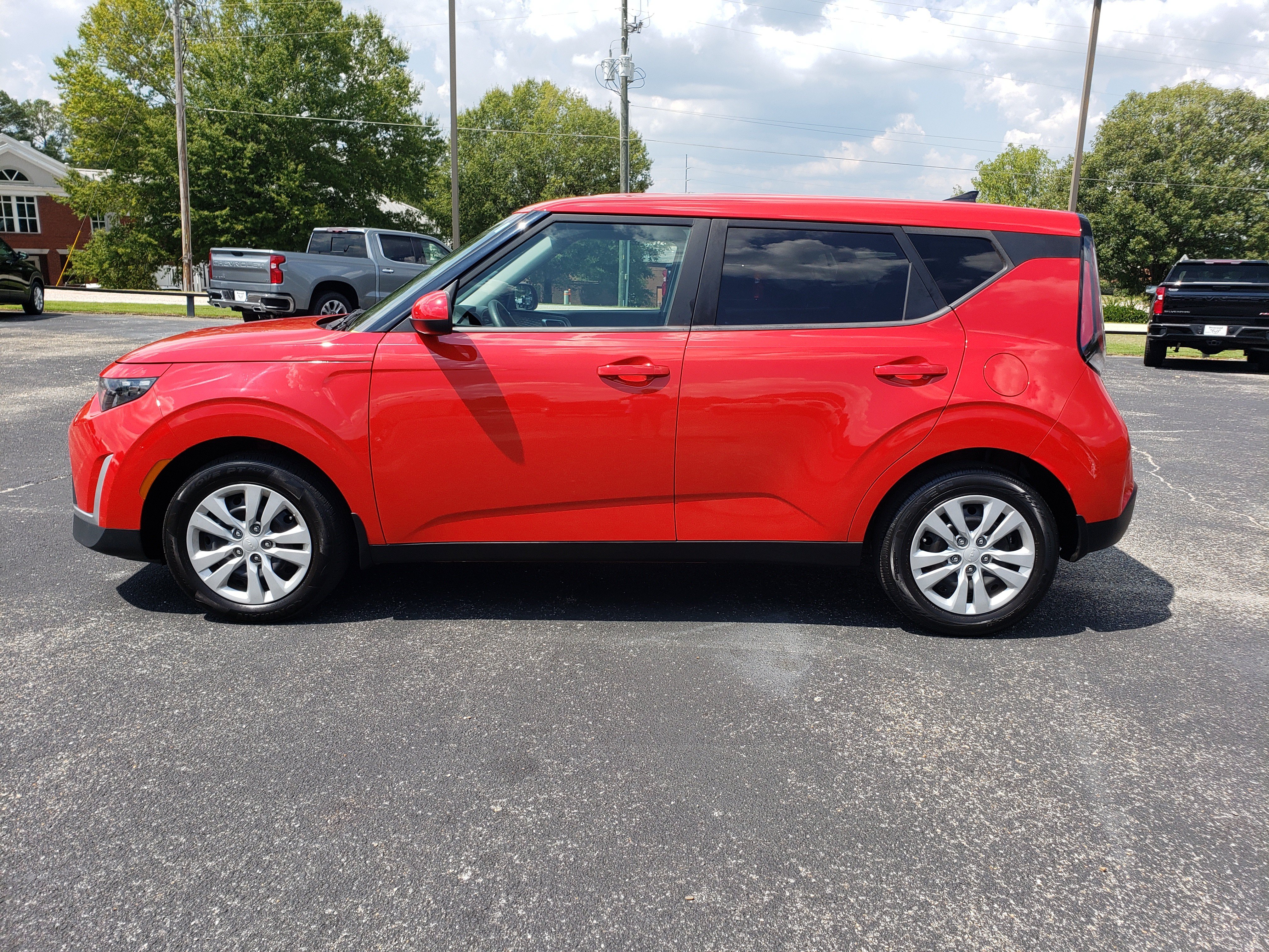 Used 2023 Kia Soul LX FWD image 6