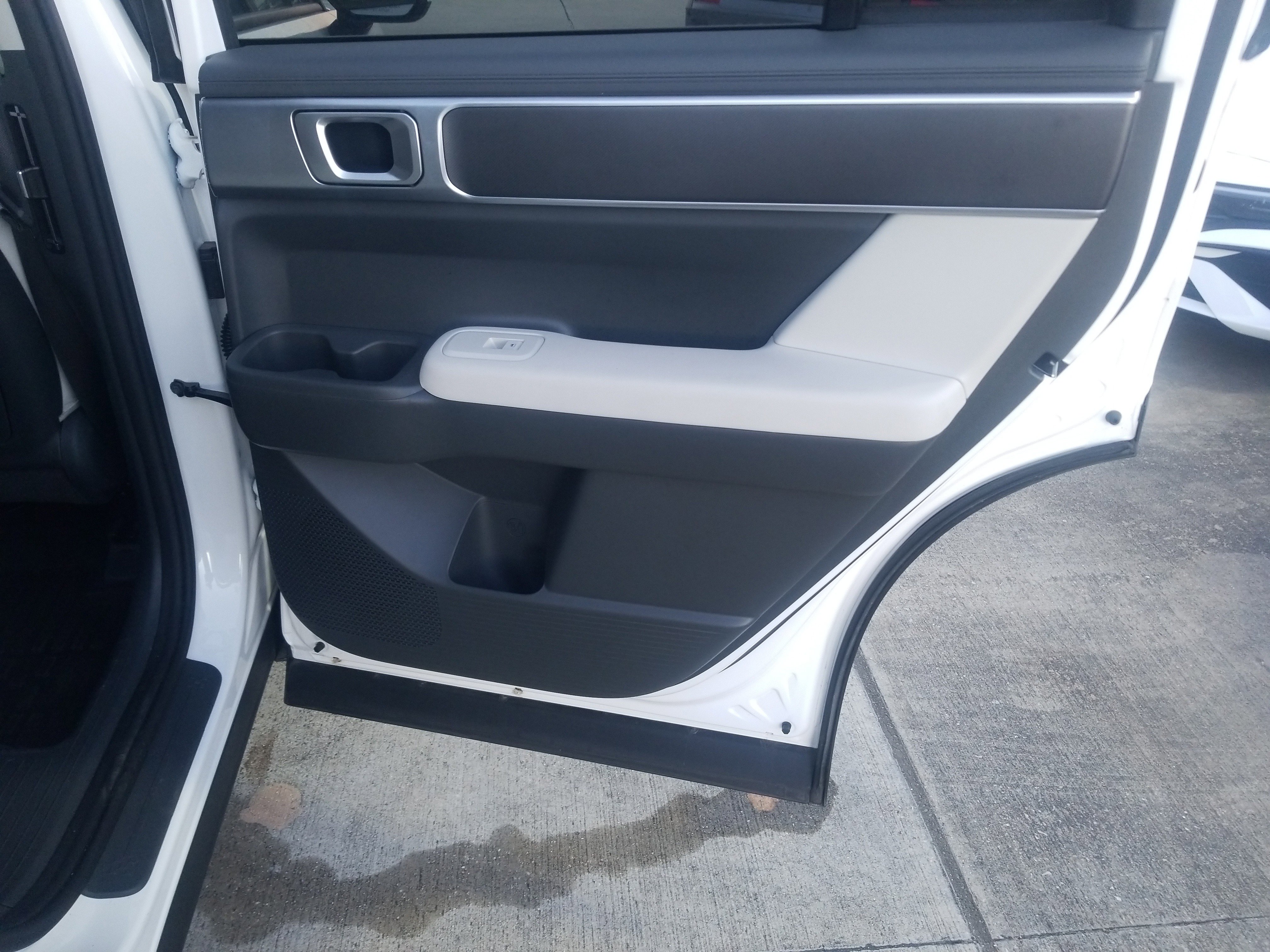 Certified 2025 Hyundai Santa Fe SE image 14