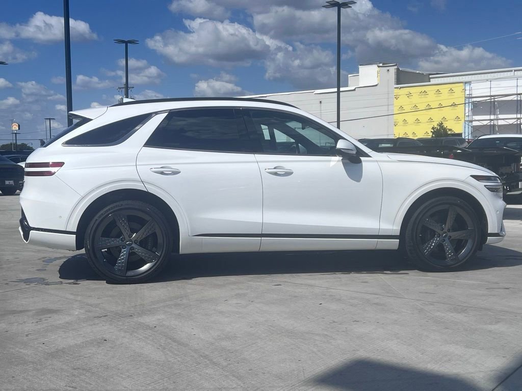 Used 2025 Genesis GV70 3.5T Sport w/ Sport Advanced Package image 8