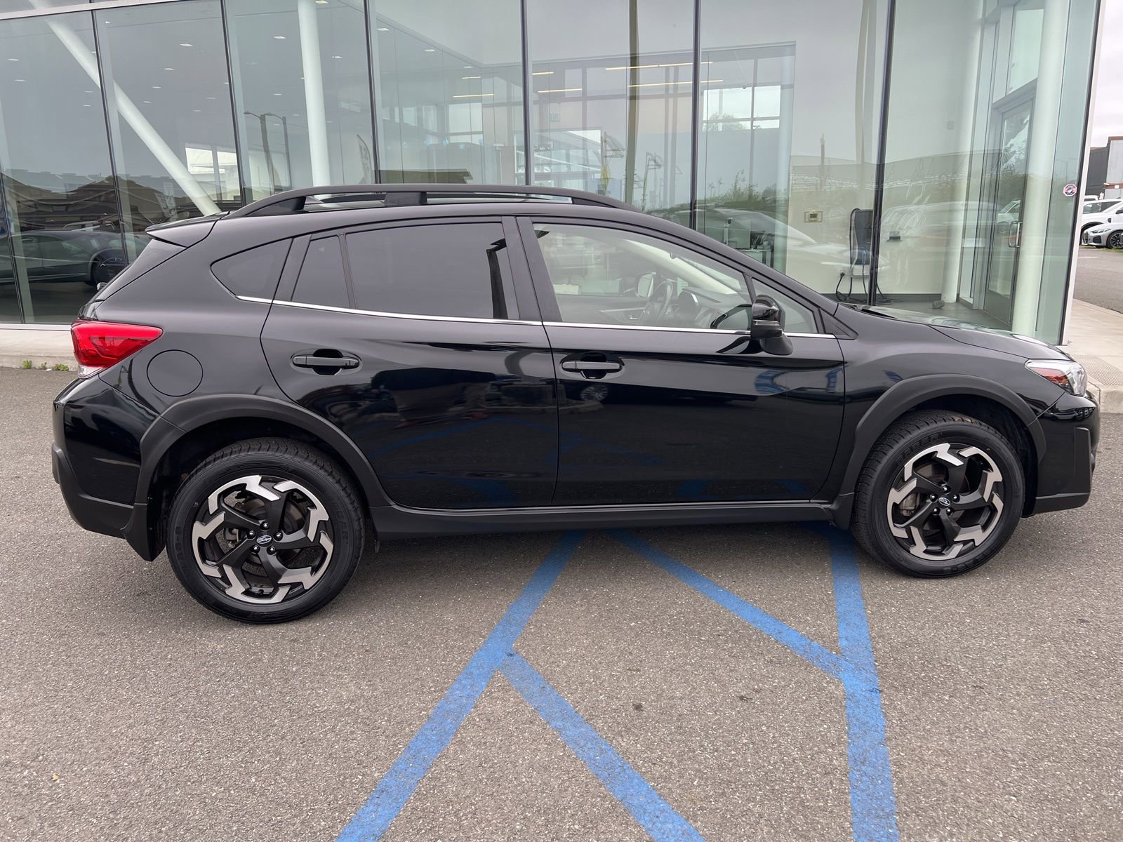 Used 2023 Subaru Crosstrek 2.5i Limited AWD/4WD image 5