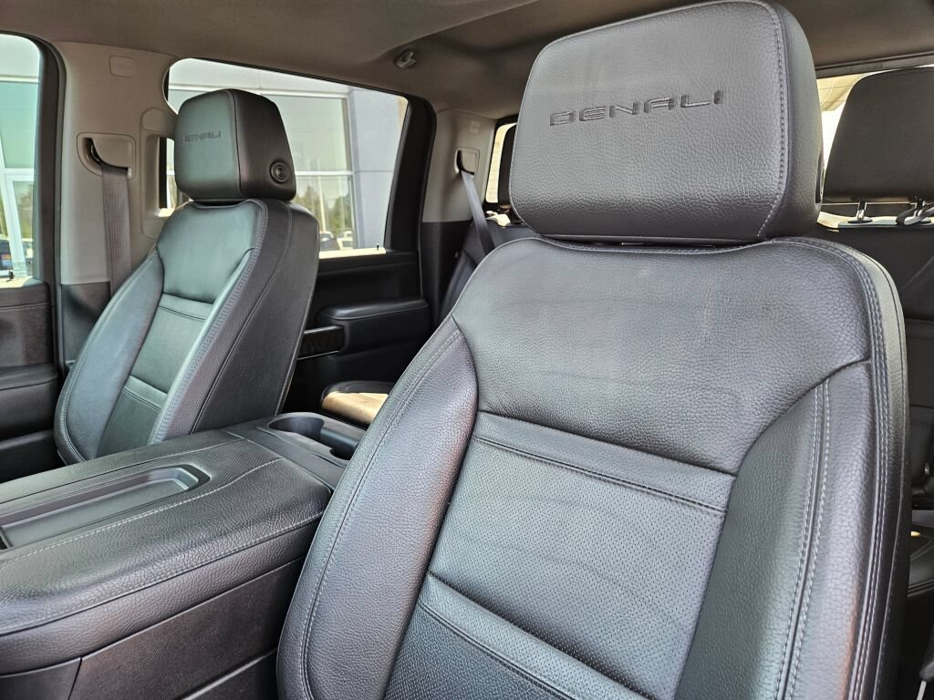 Used 2021 GMC Sierra 3500 Denali w/ Denali Ultimate Package AWD/4WD image 15