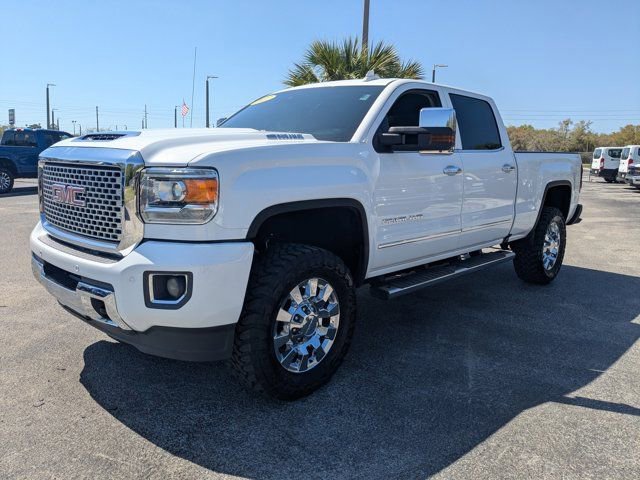 Used 2017 GMC Sierra 2500 Denali w/ Duramax Plus Package image 9