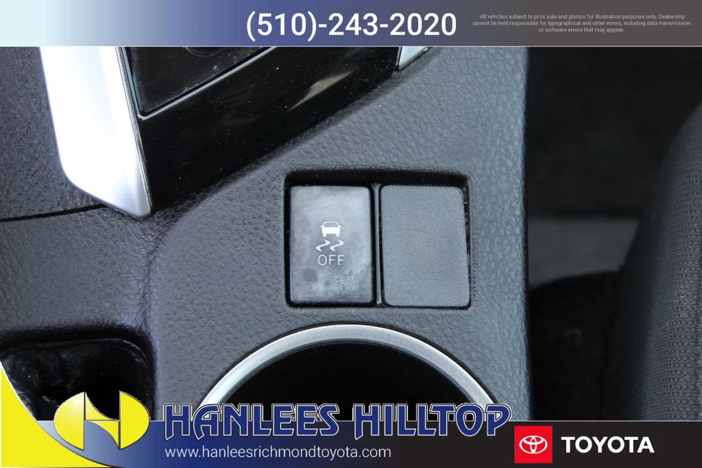 Used 2019 Toyota Corolla LE image 18