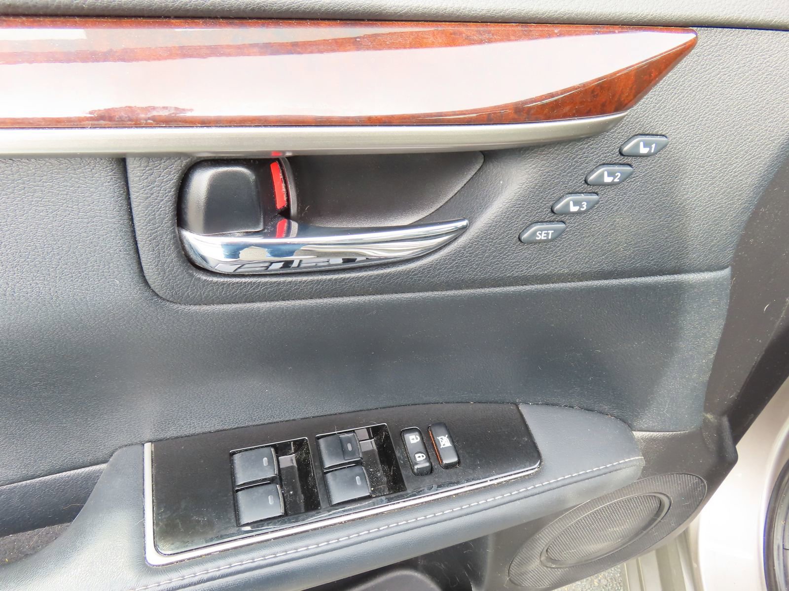 Used 2017 Lexus ES 350 w/ Luxury Package image 13