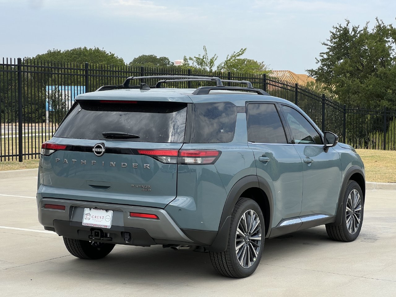 New 2026 Nissan Pathfinder Platinum AWD/4WD image 4