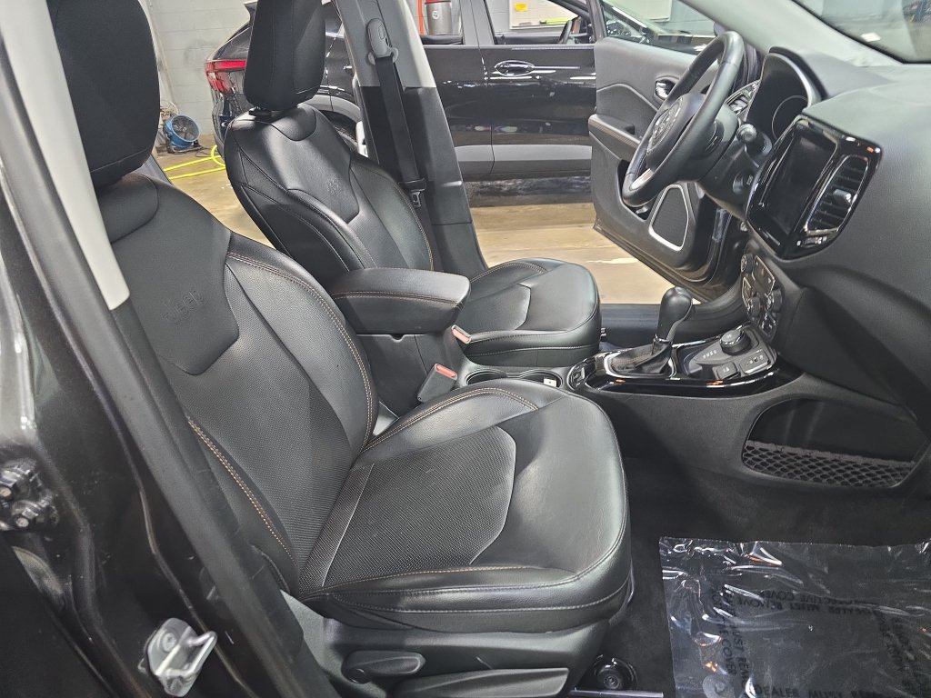 Used 2019 Jeep Compass Limited AWD/4WD image 11