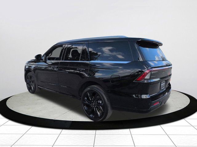 Used 2025 Lincoln Navigator Black Label image 5