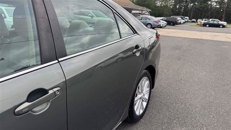 Used 2012 Toyota Camry XLE w/ Leather Pkg FWD image 16