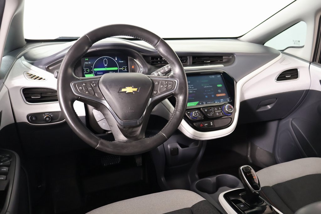 Used 2017 Chevrolet Bolt LT image 2