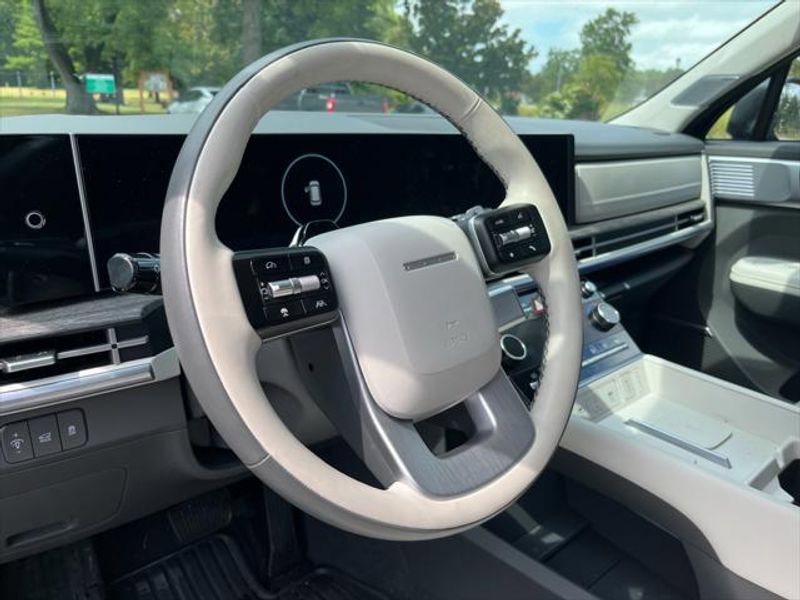 Used 2025 Hyundai Santa Fe Calligraphy image 31