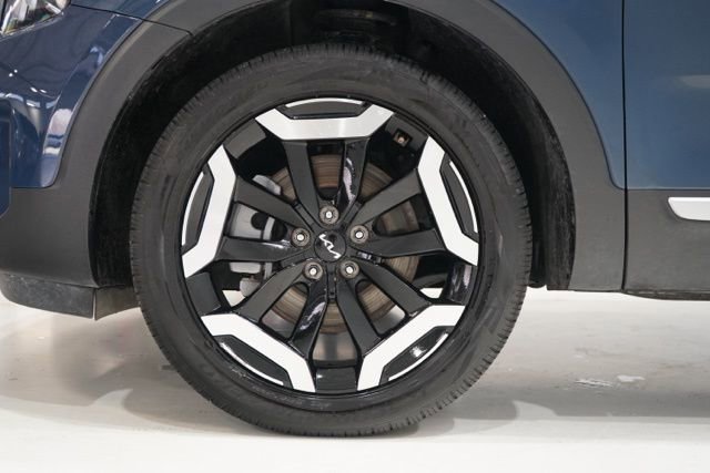 Used 2025 Kia Telluride S image 13