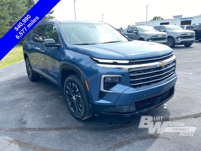 Used 2025 Chevrolet Traverse LT w/ Sun and Wheel Package AWD/4WD image 9