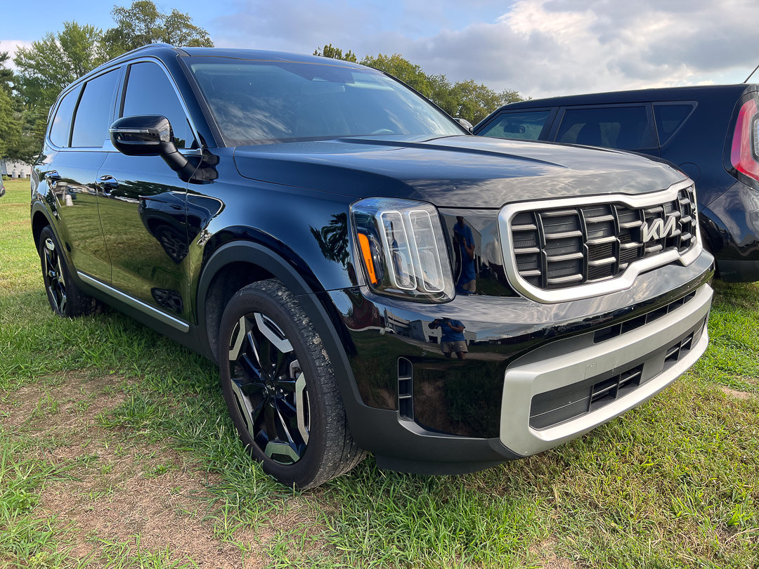 Used 2024 Kia Telluride S w/ S Sunroof Package FWD image 7