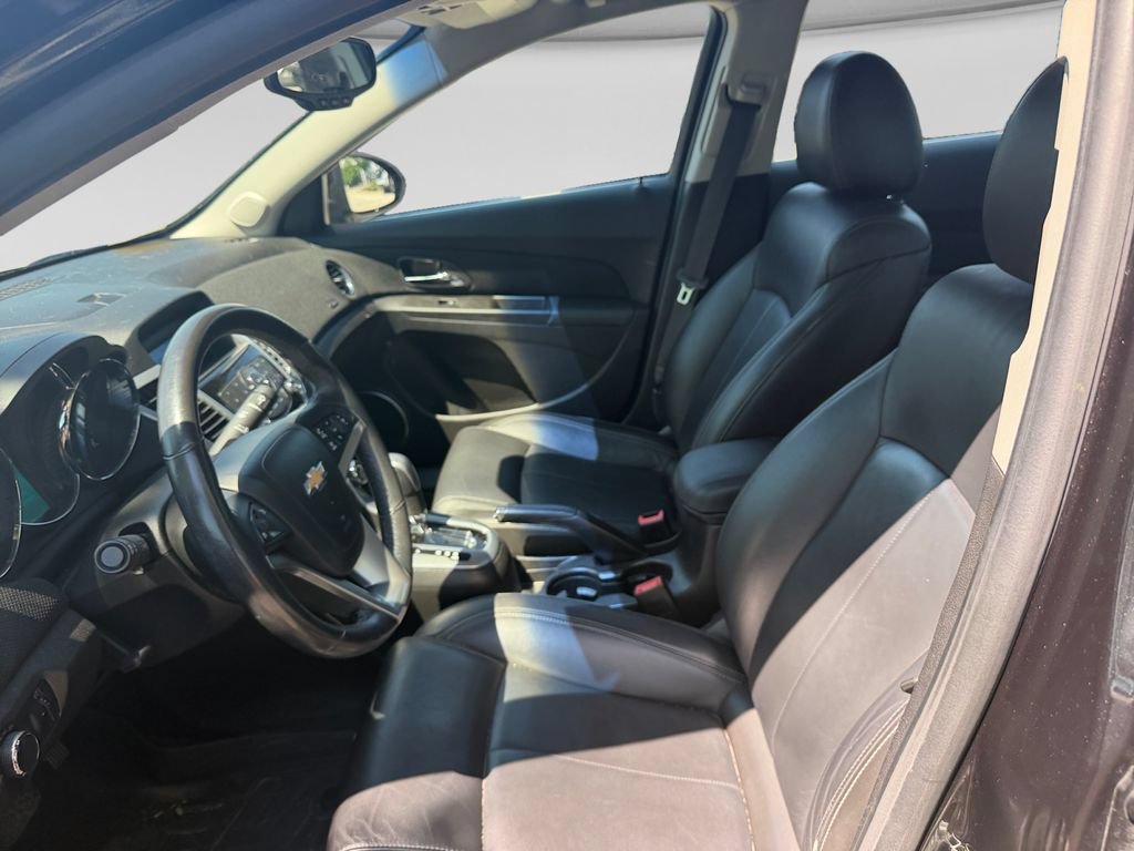 Used 2011 Chevrolet Cruze LTZ FWD image 22