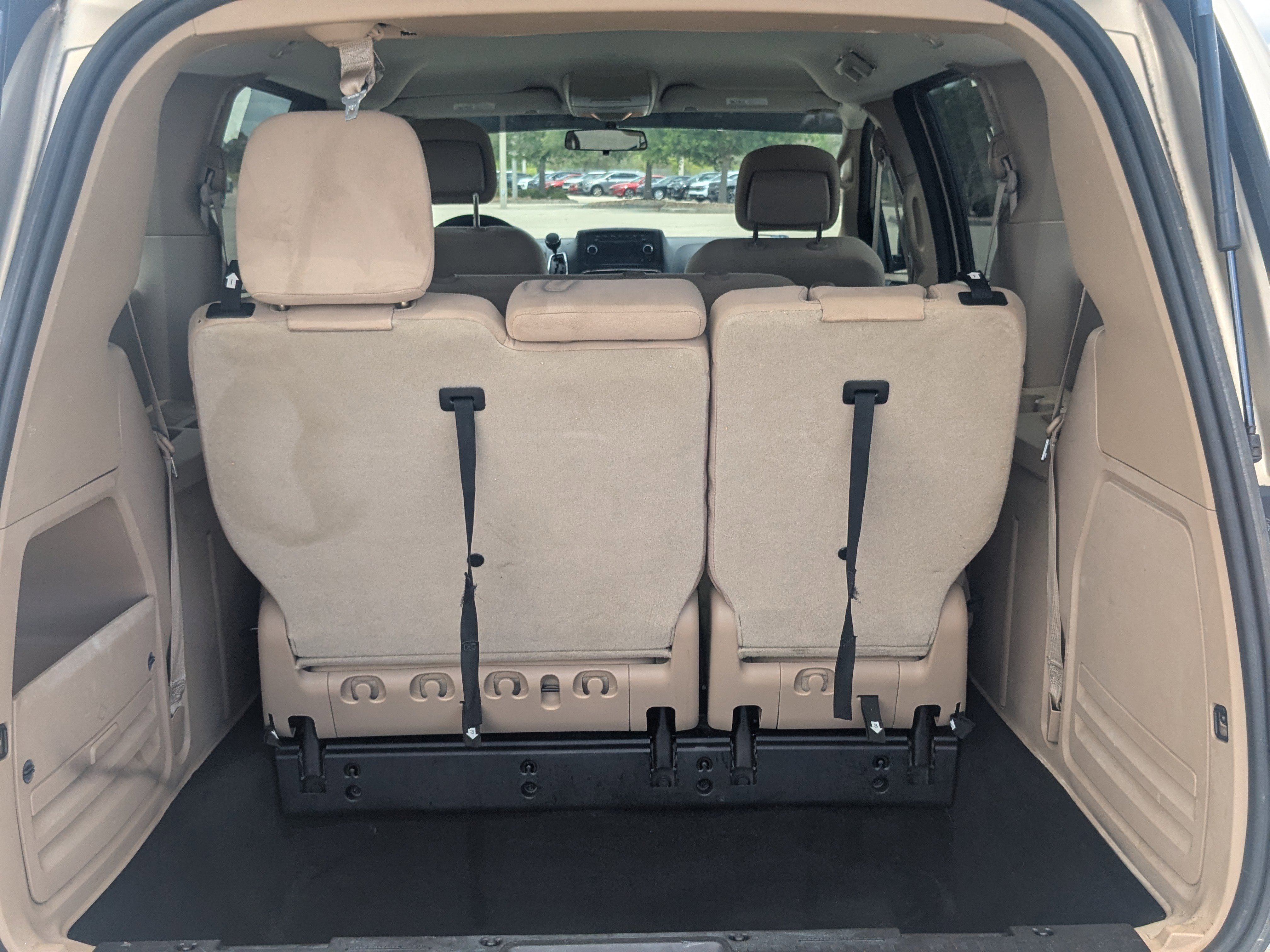 Used 2014 Dodge Grand Caravan American Value Package FWD image 15