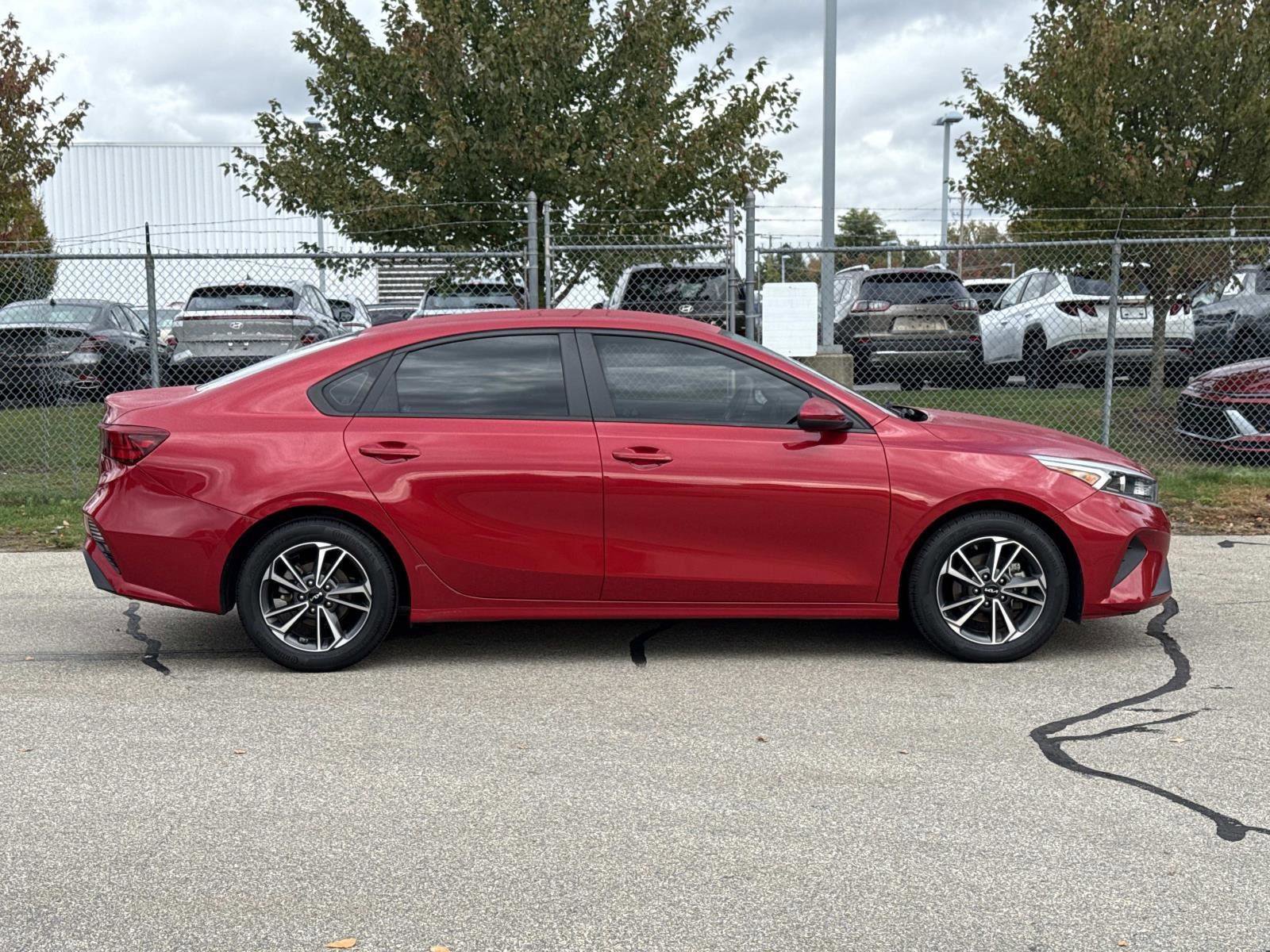 Used 2022 Kia Forte LXS image 4