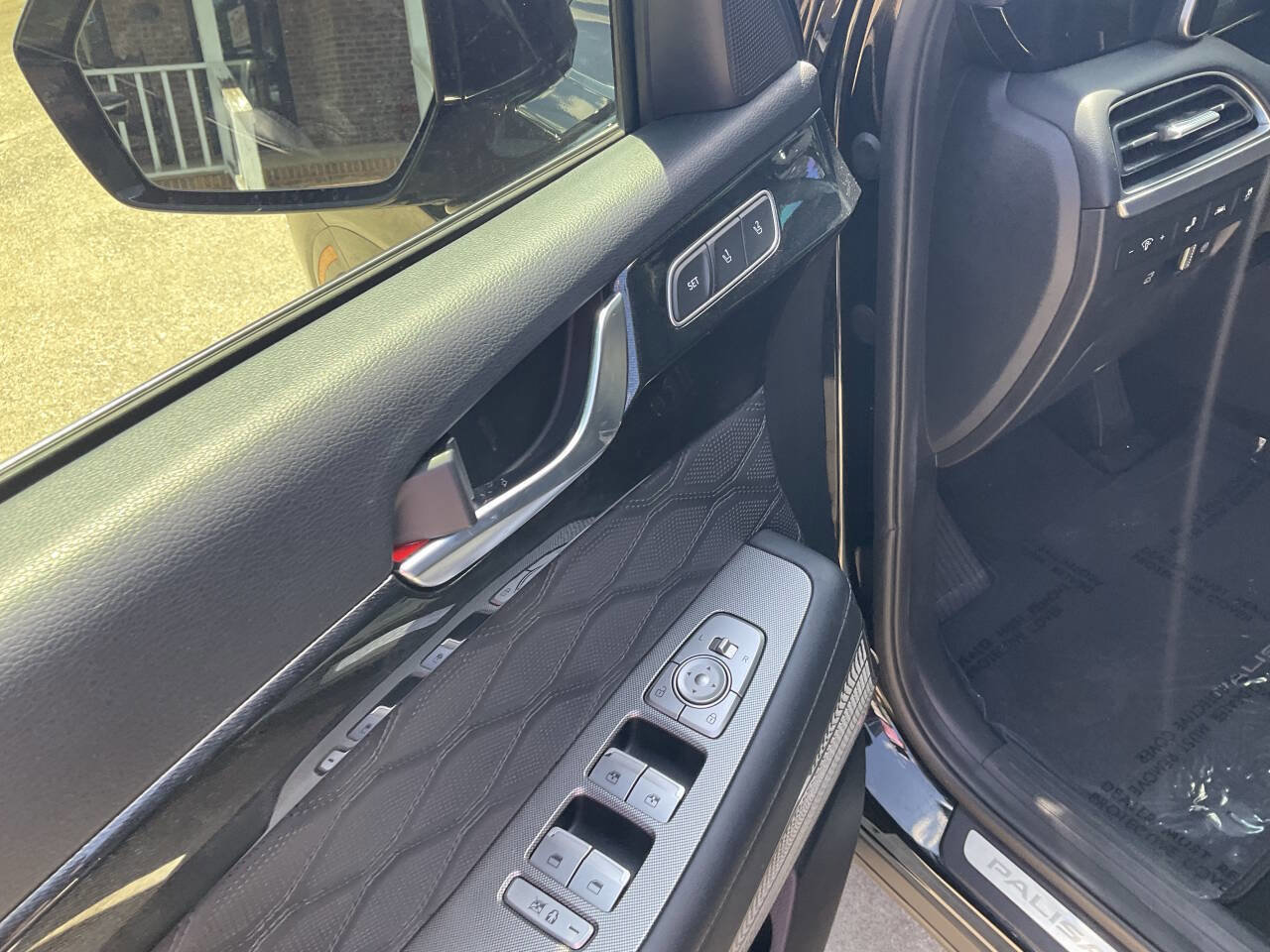 Used 2020 Hyundai Palisade Limited FWD image 11