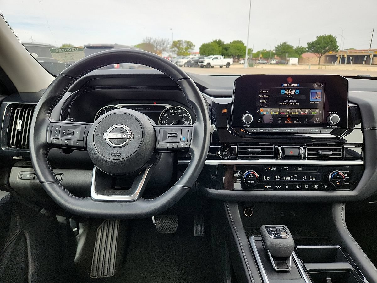 Used 2025 Nissan Pathfinder SV AWD/4WD image 6