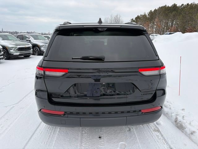 Used 2023 Jeep Grand Cherokee Limited w/ Luxury Tech Group II image 7