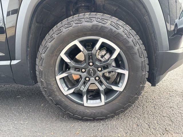 Used 2026 Chevrolet Equinox ACTIV image 11