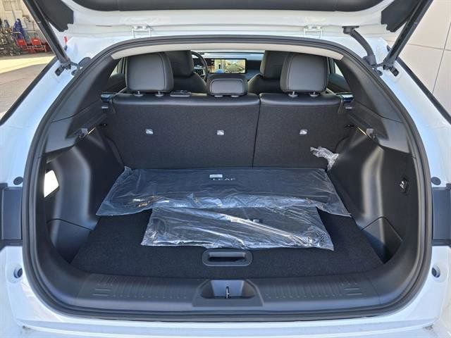 New 2026 Nissan Leaf Platinum+ image 12