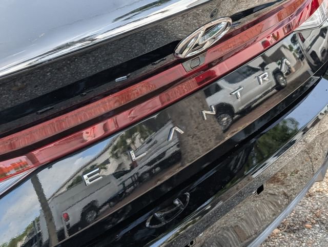 Used 2023 Hyundai Elantra SEL w/ Convenience Package image 18