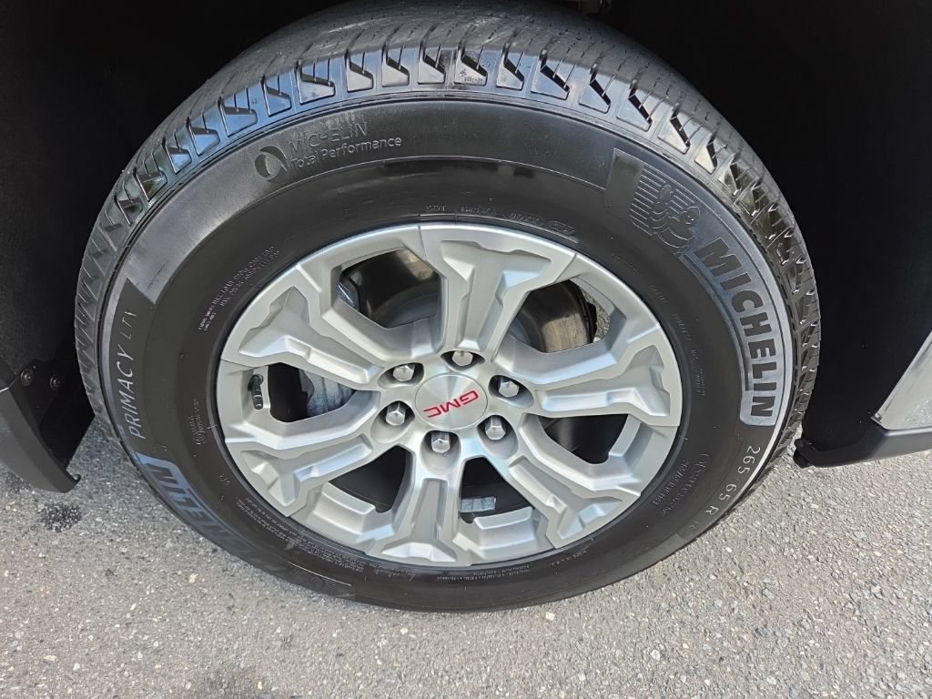 Used 2025 GMC Sierra 1500 SLT RWD image 10