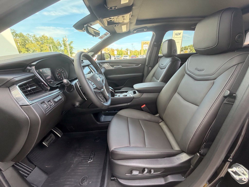 New 2026 Cadillac XT5 Sportv w/ LPO, Onyx Lite Package AWD/4WD image 10