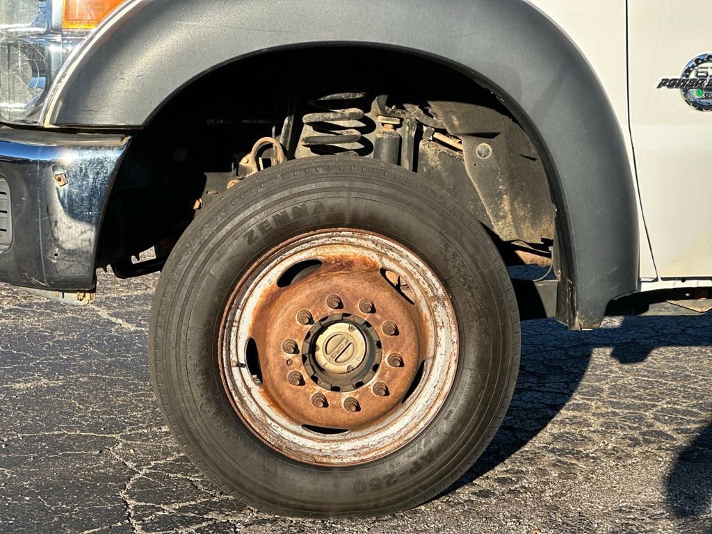 Used 2016 Ford F550 4x4 Crew Cab Super Duty w/ Power Equipment Group image 23